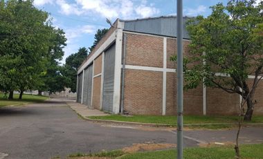 INMEJORABLE EDIFICIO COMERCIAL O INDUSTRIAL DE 13.500 M2  PARA EMPRESA O INDUSTRIA