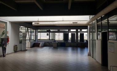 INMEJORABLE EDIFICIO COMERCIAL O INDUSTRIAL DE 13.500 M2  PARA EMPRESA O INDUSTRIA