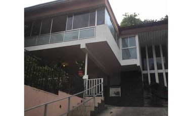 CASA EN VENTA URBANIZACION LOS ANGELES