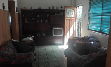 Casa en Martin Coronado ideal a reciclar