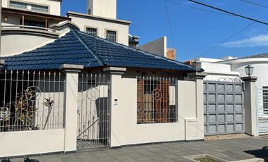 Villa Cabrera - 4 Dormitorios - Quincho - Galería