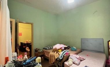 SE VENDE CASA DE 6 AMBIENTES EN FLORES