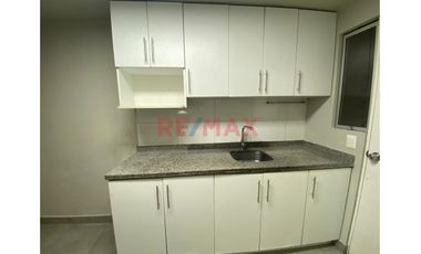 Alquilo Hermoso Y Amplio Departamento En Las Lomas De La Molina - 1Er Piso - 4 Dorm - 2 Estac