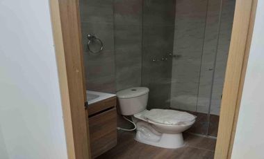 APTO ARRIENDO 1 PISO 101 SAYRO