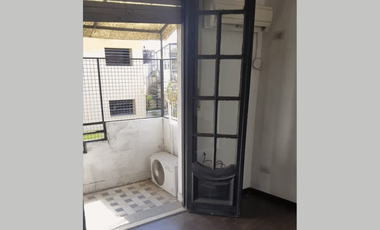 NUEVO PRECIO - PH en Venta en Villa Crespo 2 ambientes 37 m2 + balcón al frente, 2do piso por escalera – Godoy Cruz 1200