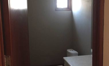 ARRIENDO ESTUPENDA OFICINA  EXCLUSIVA /BARRIO EL GOLF