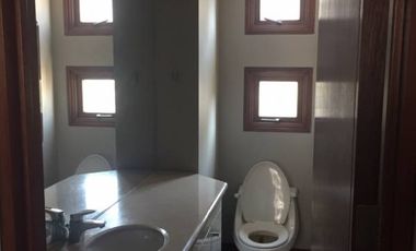 ARRIENDO ESTUPENDA OFICINA  EXCLUSIVA /BARRIO EL GOLF