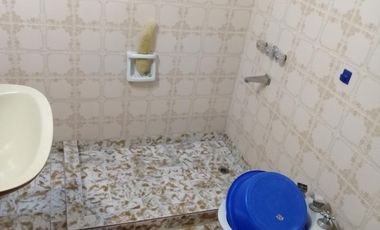 Ph fondo 4 amb amplios living cocina comedor baño 3 dormitorios escritorio patio,lavadero y terraza.