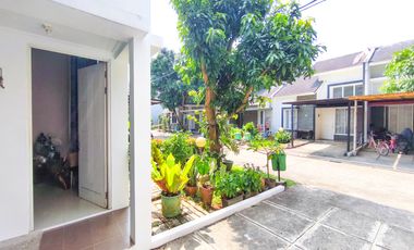 Rumah 10 menit ke Gerbang Tol BSD Barat SHM Hadap Timur J-48783
