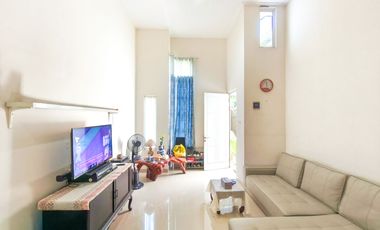 Rumah 10 menit ke Gerbang Tol BSD Barat SHM Hadap Timur J-48783