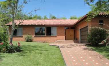 Se vende hermosa casa campestre en cerritos