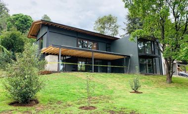 En venta Casa en condominio Valle de Bravo