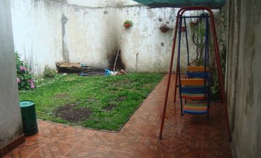 BURZACO: EXCELENTE OPORTUNIDAD.DEPTO PB AL FTE.EXCEL.UBICACION. FTE A ESTAC. 3 AMB.C/GALERIA CUB/ DEPEND. Y FDO