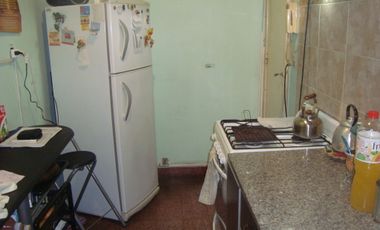 BURZACO: EXCELENTE OPORTUNIDAD.DEPTO PB AL FTE.EXCEL.UBICACION. FTE A ESTAC. 3 AMB.C/GALERIA CUB/ DEPEND. Y FDO