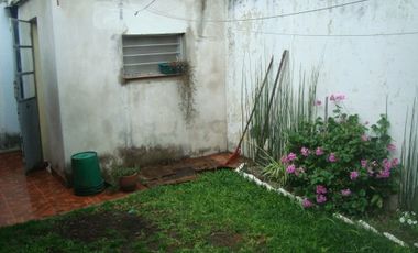 BURZACO: EXCELENTE OPORTUNIDAD.DEPTO PB AL FTE.EXCEL.UBICACION. FTE A ESTAC. 3 AMB.C/GALERIA CUB/ DEPEND. Y FDO