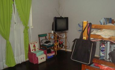 BURZACO: EXCELENTE OPORTUNIDAD.DEPTO PB AL FTE.EXCEL.UBICACION. FTE A ESTAC. 3 AMB.C/GALERIA CUB/ DEPEND. Y FDO
