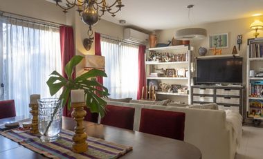 Casa de  4 ambientes con cochera y dependencia en venta en San Isidro