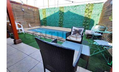 CASA EN VENTA EN COMODO CONDOMINIO DE HUECHURABA