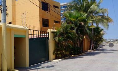 Punta Blanca casa en venta frente al mar