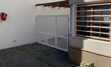 CASA VENTA VILLA SARMIENTO 4 AMBIENTES