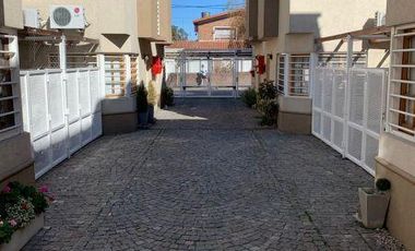 CASA VENTA VILLA SARMIENTO 4 AMBIENTES