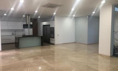 casa en arriendo/venta en via al tennis. Cod V1169