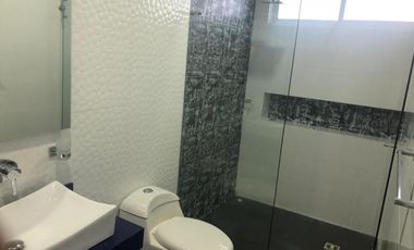 casa en arriendo/venta en via al tennis. Cod V1169