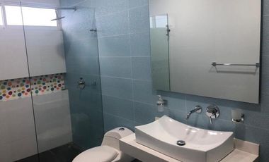 casa en arriendo/venta en via al tennis. Cod V1169