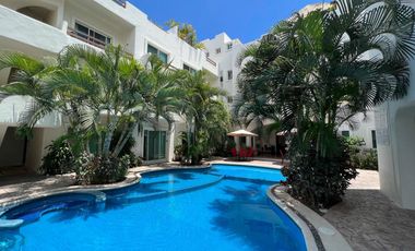 Penthouse de 1 recámara con rooftop privado y jacuzzi en venta Playa del Carmen