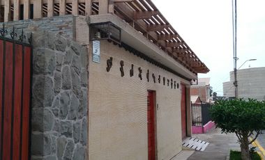 Espectacular casa en VENTA, 21H 10B, muy buena ubicación, Arica