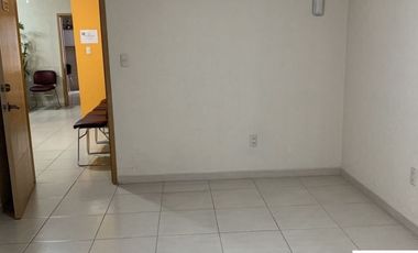 CONSULTORIO EN RENTA, A UN LADO HOSPITAL ANGELES
