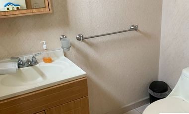 CONSULTORIO EN RENTA, A UN LADO HOSPITAL ANGELES