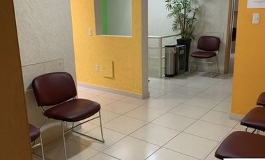 CONSULTORIO EN RENTA, A UN LADO HOSPITAL ANGELES