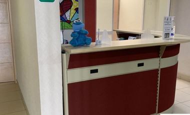 CONSULTORIO EN RENTA, A UN LADO HOSPITAL ANGELES