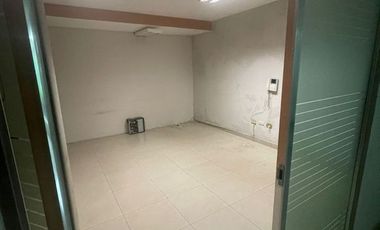 RENTA DE LOCAL PARA  OFICINA EN COL. MIGUEL ALEMÁN