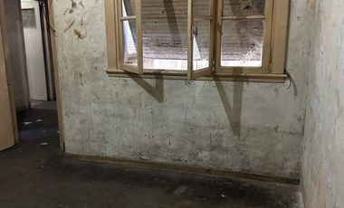 Venta PH 2 ambientes 1° piso por escalera a refaccionar Barracas