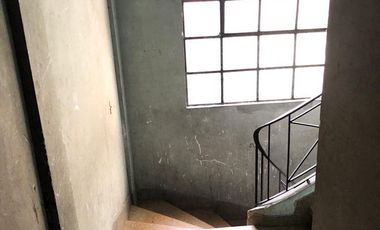 Venta PH 2 ambientes 1° piso por escalera a refaccionar Barracas
