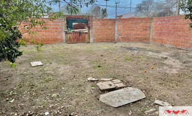 Casa en venta de 2 dormitorios en Loma Paraguaya
