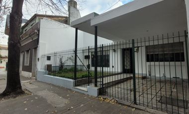 Casa en venta de 3 dormitorios c/ cochera en Caballito