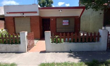 Casa en venta de 2 dormitorios c/ cochera en Playa Serena