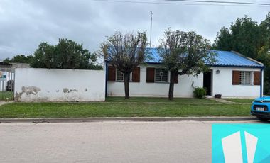 Casa en venta de 4 dormitorios c/ cochera en La Cruz