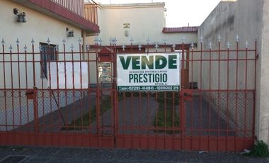 Departamento en venta de 4 dormitorios c/ cochera en Mariano Moreno