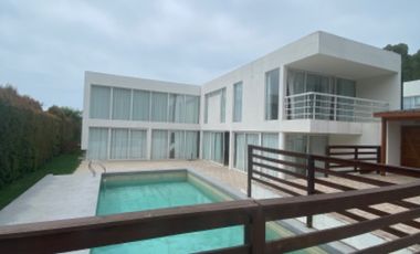Alquiler casa en Rumenco mar del plata excelente para jóvenes inmobiliaria Camila Castillo