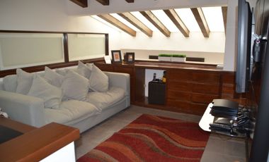 CASA EN VENTA EN LOMAS DE LAS PALMAS