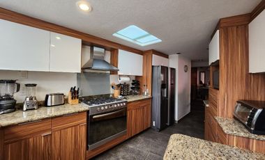 CASA EN VENTA EN LOMAS DE LAS PALMAS