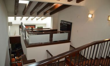 CASA EN VENTA EN LOMAS DE LAS PALMAS