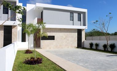 Casa en venta Mérida Dzityá, Palmaría Residencial, alberca de regalo, julio 2024