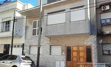 Casa en Venta en 2 plantas - Quilmes Centro - para dos familias