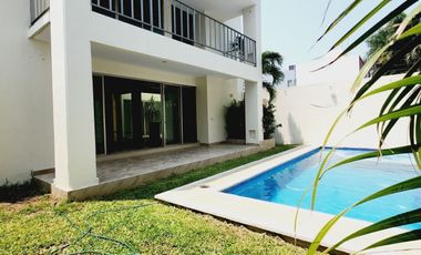 Casa en Venta Con opcion recámara planta baja, alberca, jacuzzi Fracc LAS PALMAS