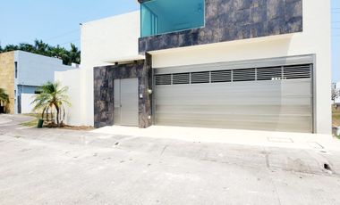 Casa en Venta Con opcion recámara planta baja, alberca, jacuzzi Fracc LAS PALMAS